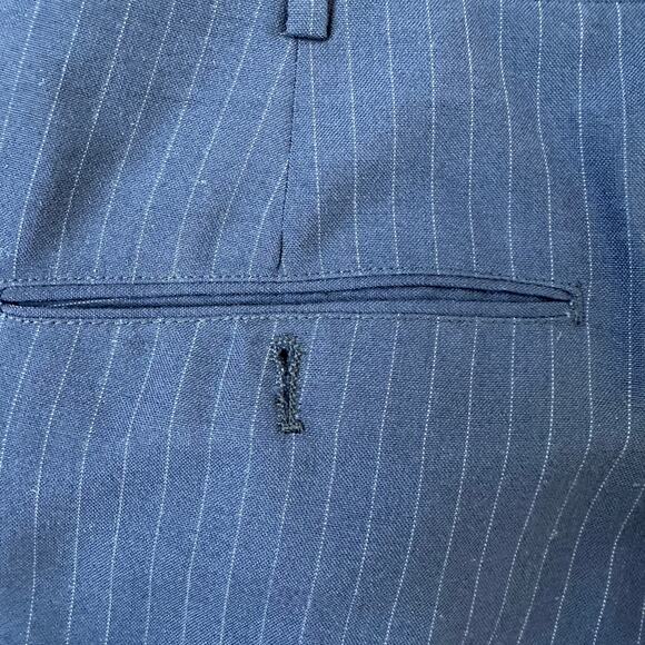 Unbranded Men's Blue Pinstripe Dress Pants – Size L - Picture 7 of 10